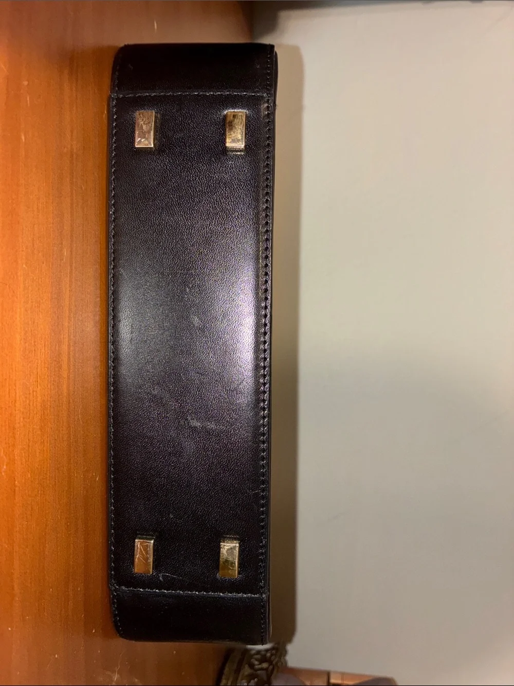 Classic Black Leather Shoulder Bag - Sleek Everyday Carry